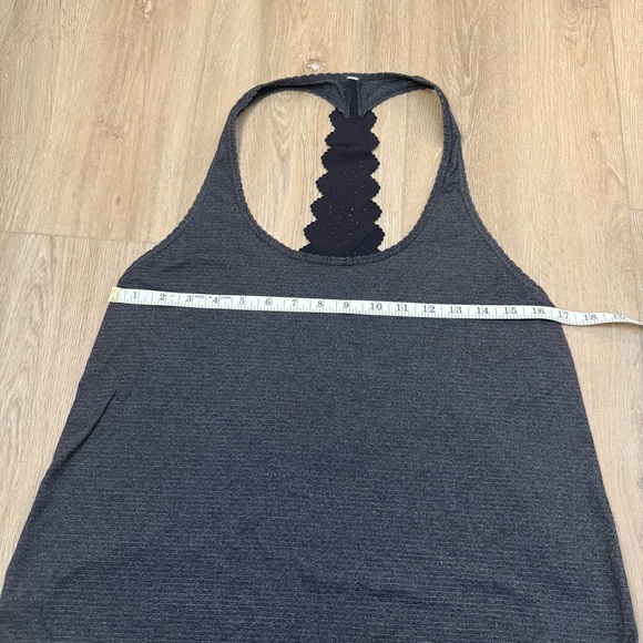 LuLulemon 105 F singlet tank top - Picture 9 of 9